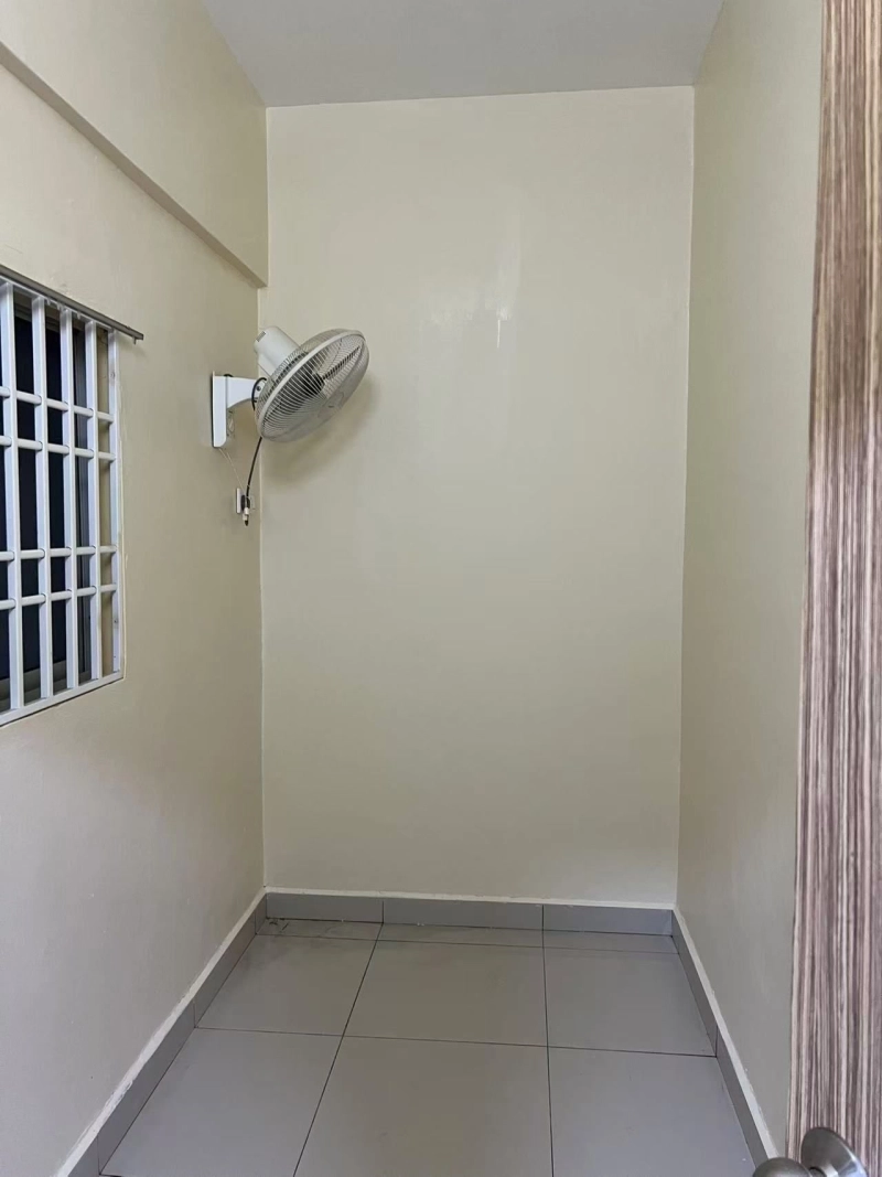 Surin Condo Tanjung Bungah 1520sf Low Floor Worth to buy