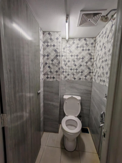 Room 4 RM300 @ 1st floor Shop Apartment, Seksyen 7, Shah Alam