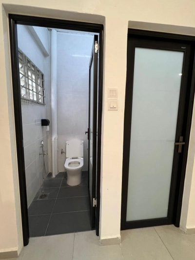 Renovated End lot 1st floor Office - Taman Puncak Jalil @ Seri Kembangan - Ready unit