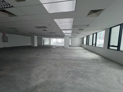 Be Seen Be Remembered Be Landmark 240000sf office building for sale