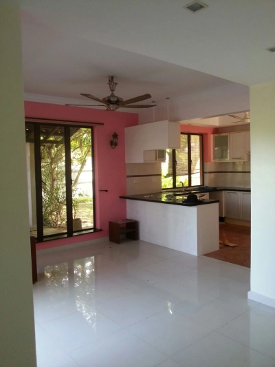 Ferringhi Villa Triple-Storey Bungalow | 10,295 sqft Land | Partially Furnished