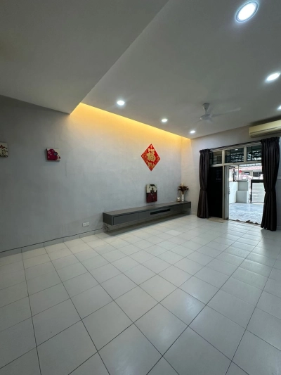 Kulai Bandar Putra Jalan Merbau 2Storey House 4Rooms 3Baths For Rent