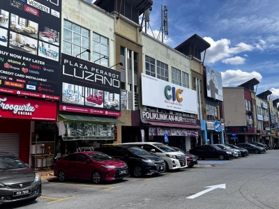 3 STOREY SHOP BANDAR TUN HUSSEIN ONN CHEARS, Actual, Facing MAIN ROAD View, Low Deposit