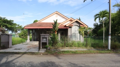 Single storey bungalow Pantai Sepang Putra