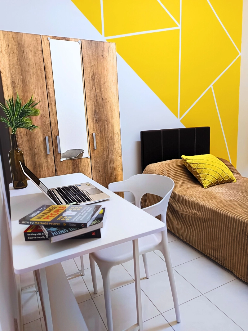 💥Selesa Putri – Skudai💥 PREMIUM Affordable ROOM : 👨👨 MALE 👨👨 ONLY : Newly Renovated and Clean Room ✨🤩 with AirCond