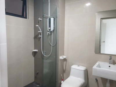 Bandar Uda Utama Raffles Suites 2Rooms 2Baths Fully Furnished Unit For Rent