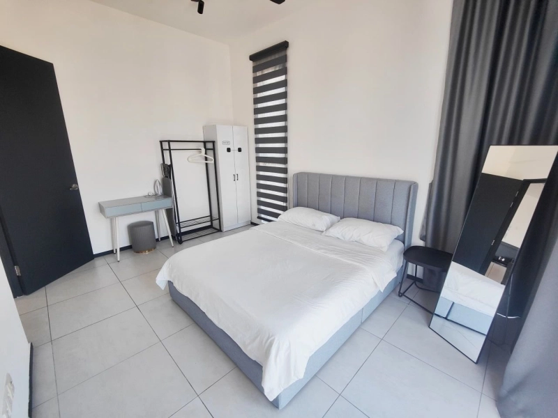Urban Suites Jelutong 2 Car Park 836sf Furnished & Renovated