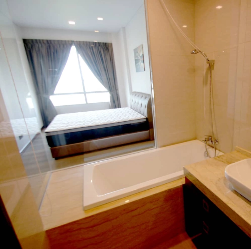 Breathtaking High-Floor Sea View Unit in Puteri Cove Residence