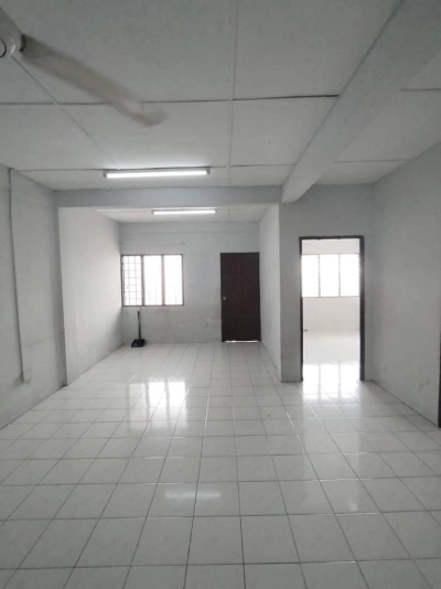 Taman Bunga Negara @ Seksyen 27 , Shah Alam - Block 26 8th floor - Ready 15/3