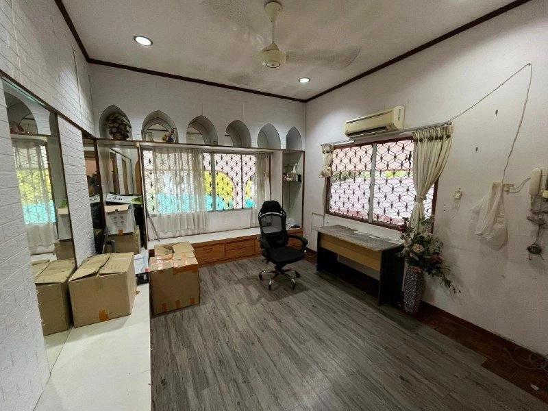 TELUK CEMPEDAK KUANTAN BUNGALOW