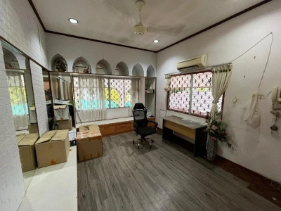 TELUK CEMPEDAK KUANTAN BUNGALOW