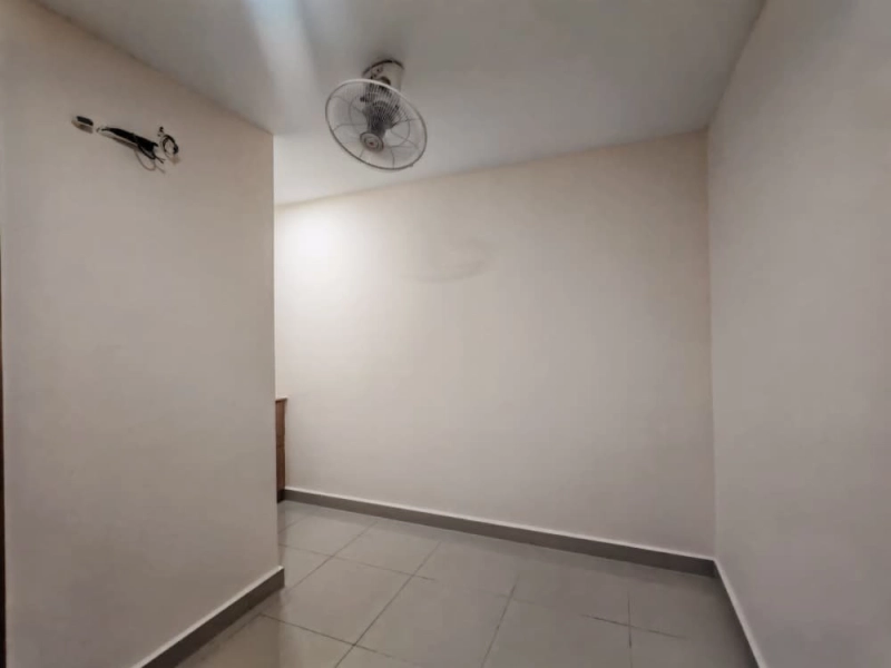 228 Condo @ Selayang Baru-Level 15 no blocking view -Sale below bank value Rm10k