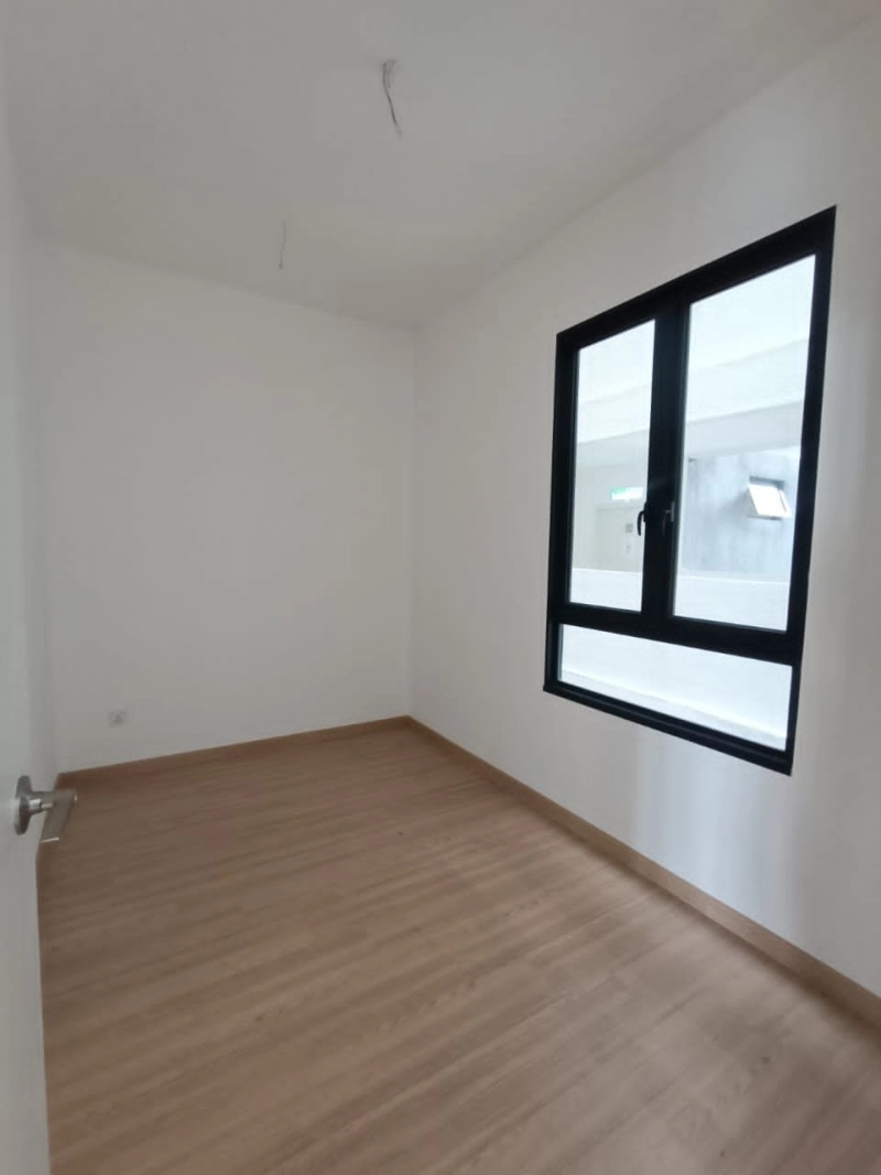 TUAN RESIDENCY JALAN KUCHING, Actual, Freehold, CORNER LOT, Facing KL