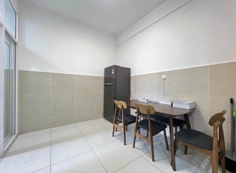 Pavilion Residences (Studio bedroom and private bathroom For rent)