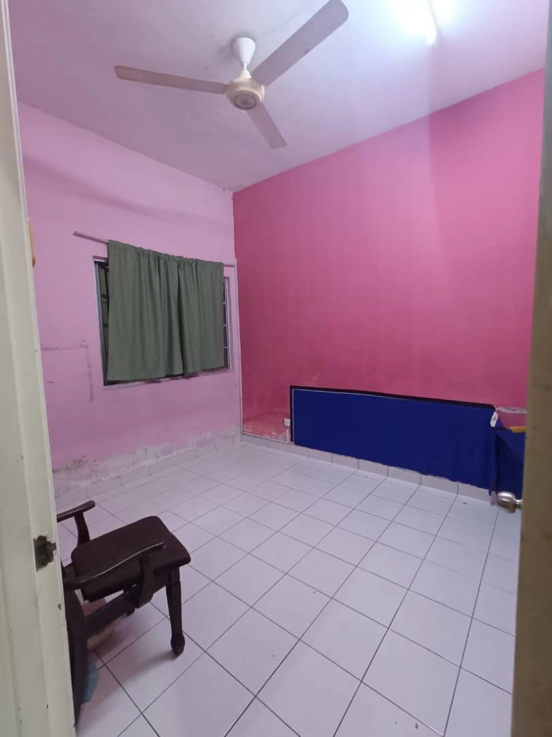 2 storey house-Bandar Puteri @ Klang-Sale below bank value Rm65k