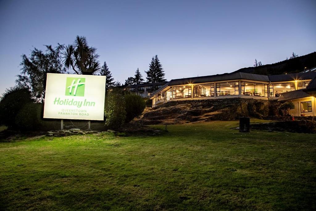 holiday-inn-queenstown-frankton-road-hafh