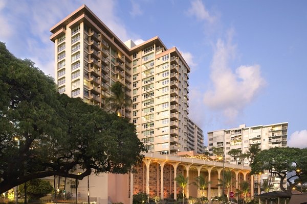 Hilton Hawaiian Village Waikiki Beach Resort - HafH