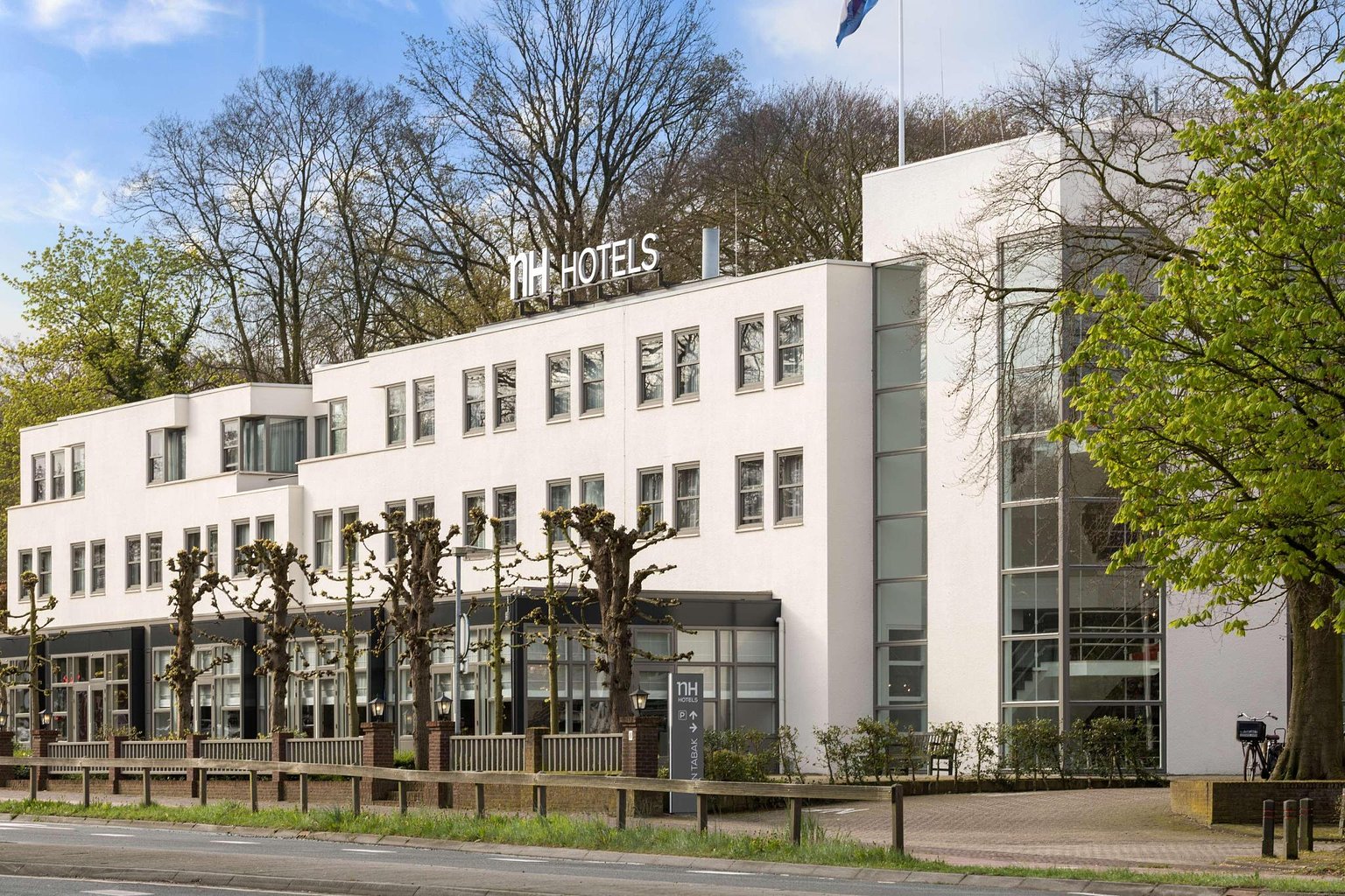 《NH Bussum Jan Tabak》– Real Guest Stories & Booking Info | HafH