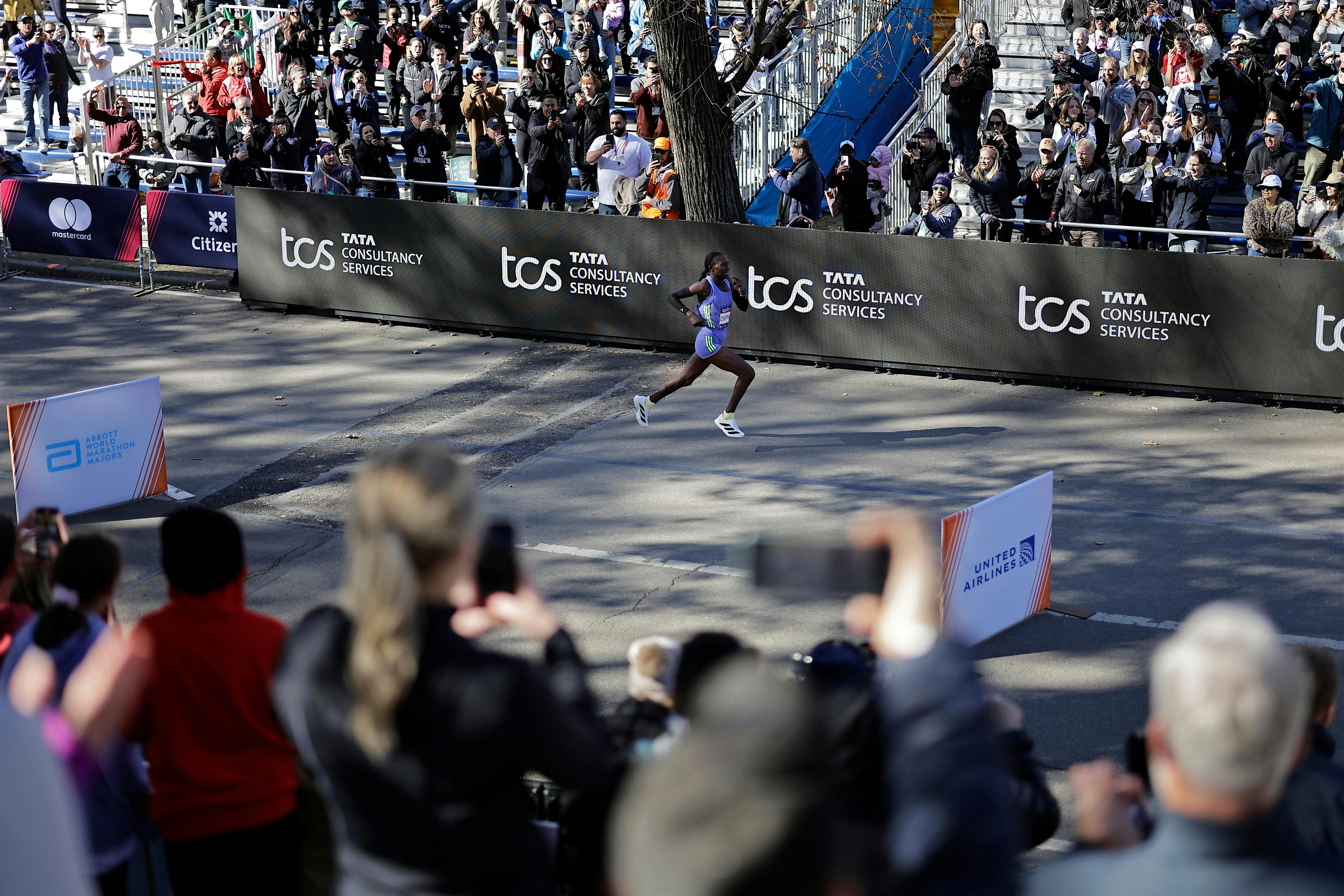 2025 East Side Grandstands Seating at the TCS New York City Marathon