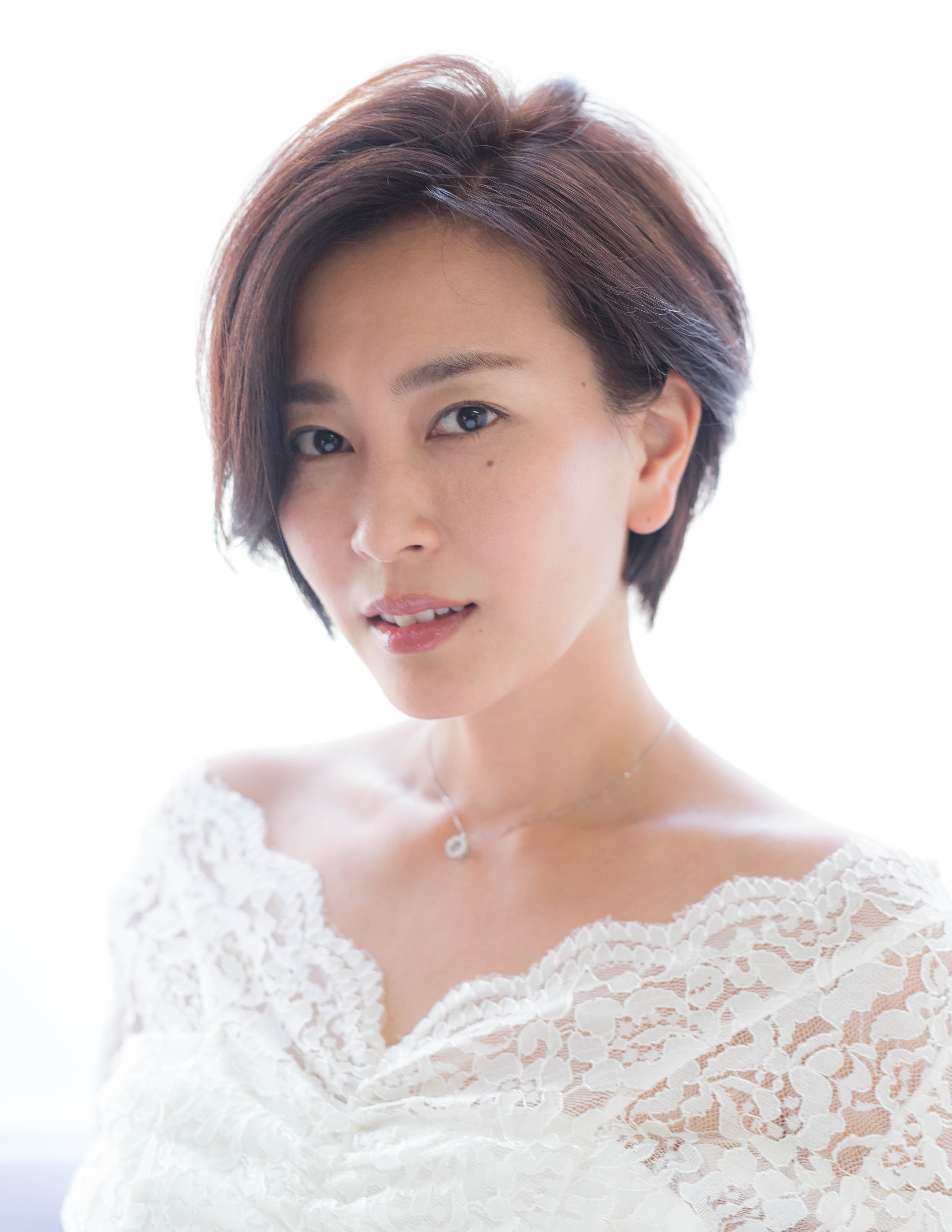 30代おすすめ 木村佳乃さん風 大人ショート Fringe Hair Salonのヘアスタイル ヘアログ