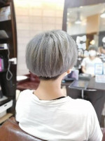 & again HAIR DESIGN 緑橋 ブリーチ一回カラー一回でホワイト近づけた