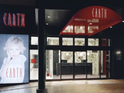 HAIR&MAKE EARTH 北谷店