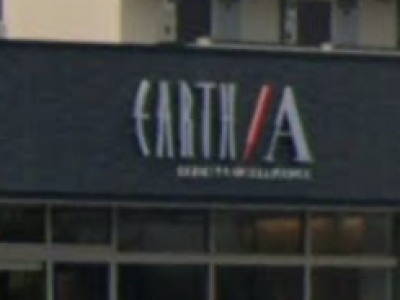 EARTH Authentic 越谷レイクタウン店