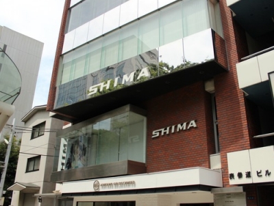 SHIMA AOYAMA