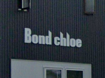 Bond chloe