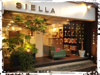 SIELLA - お店の外観です☆