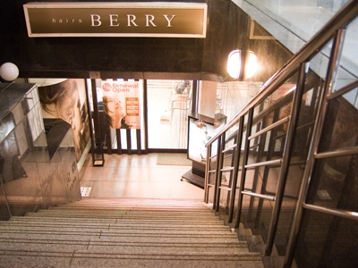 hairs BERRY 高槻店