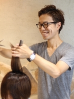 hair resort Ai 新宿 新宿駅西口店 白岩 悟