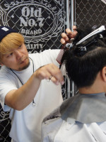 men's only salon QULOYLE 河野