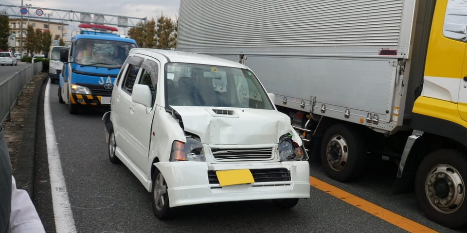 事故車の廃車費用は 修理可能か判断するポイントも解説