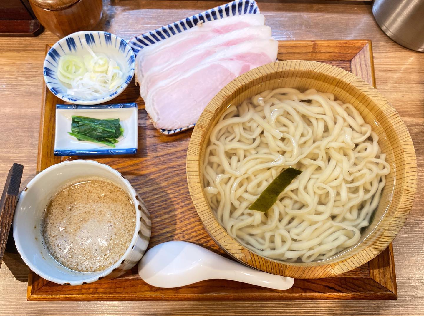 炭火焼濃厚中華そば 威風堂道