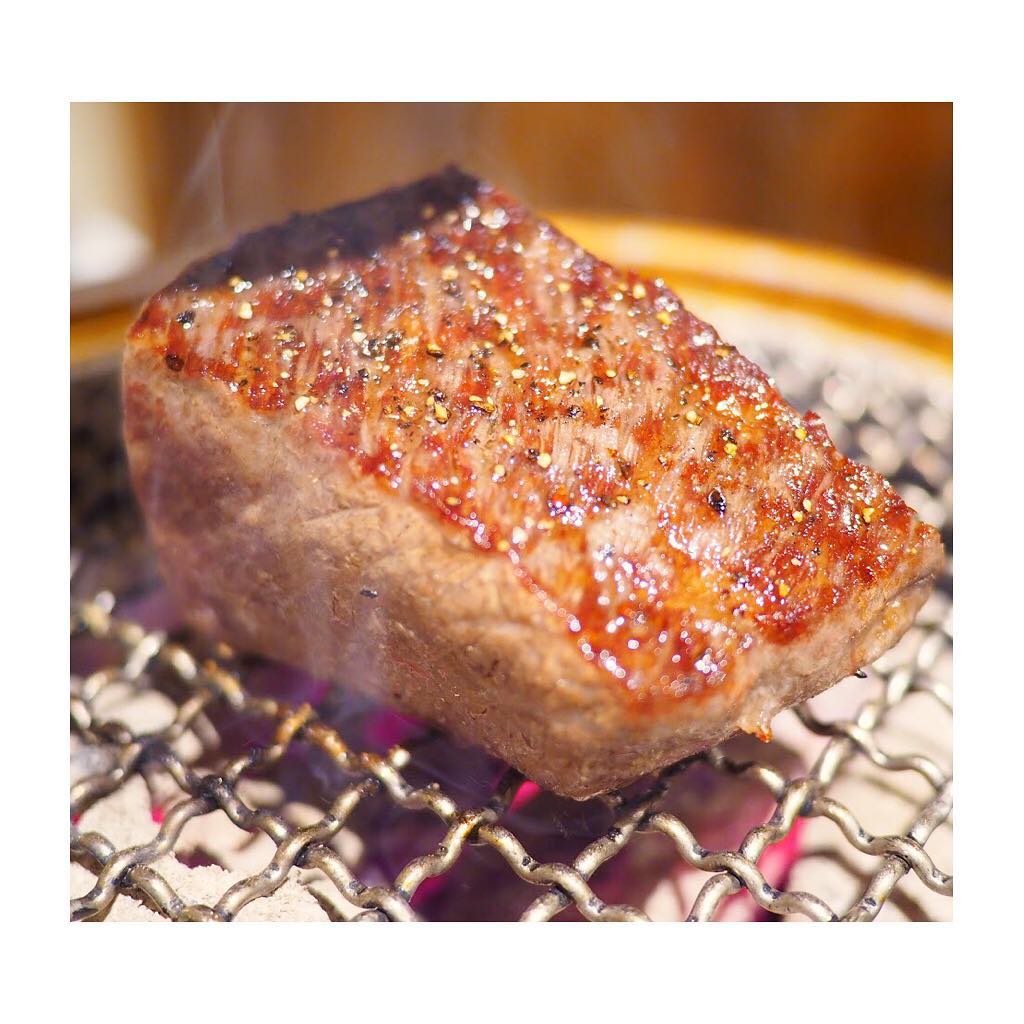 炭火焼肉ホルモンまるは