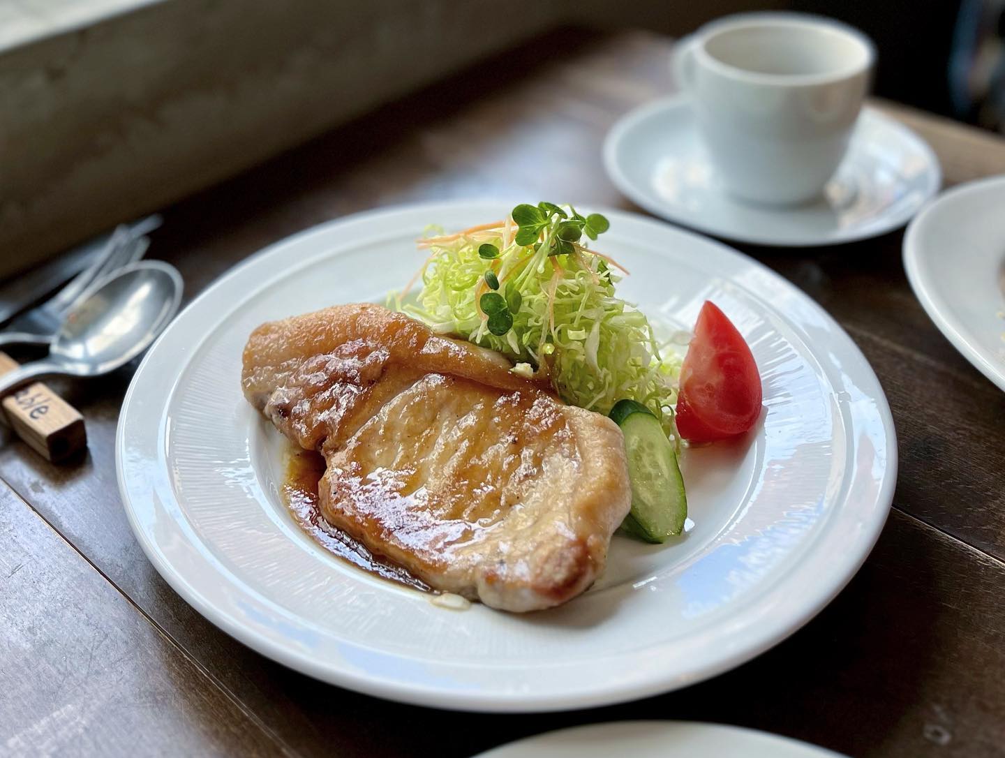 洋食屋 アターブル