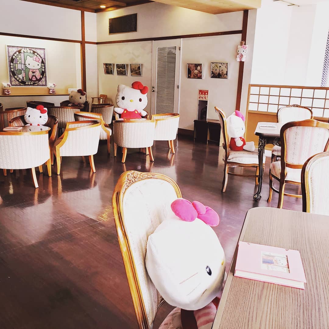 かふぇ ふろれすた はろうきてぃ