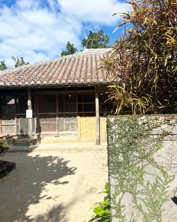 古民家食堂 てぃーらぶい