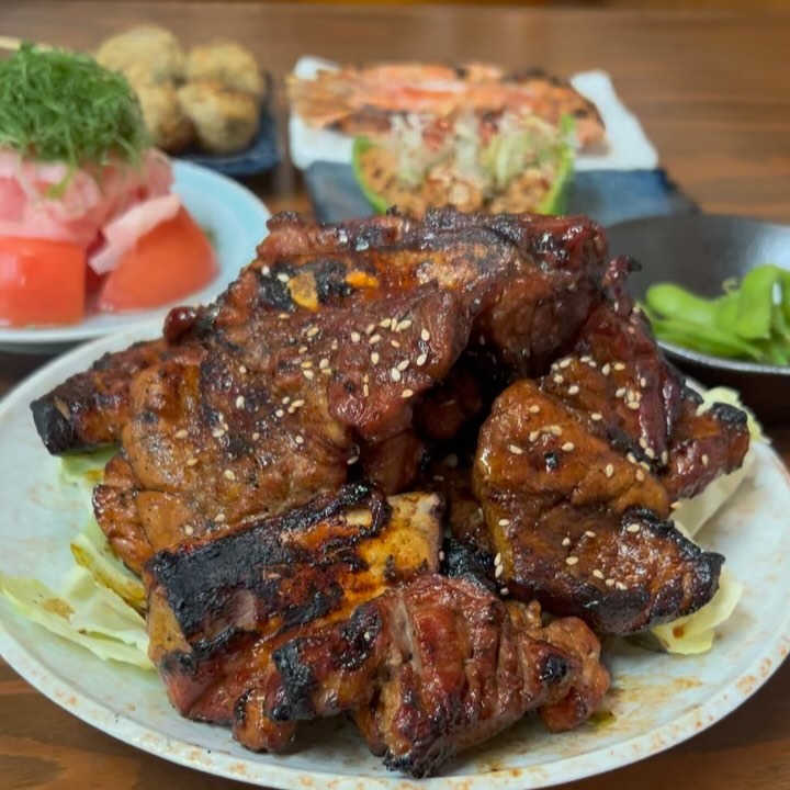 骨付きカルビ つぶら屋