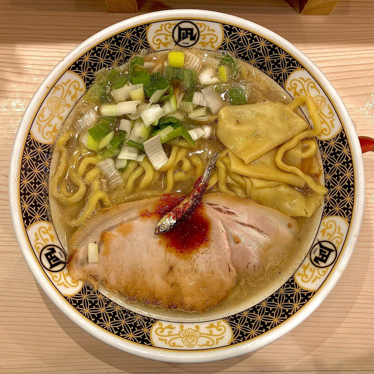 鮨らぁー麺 釣りきん 本店