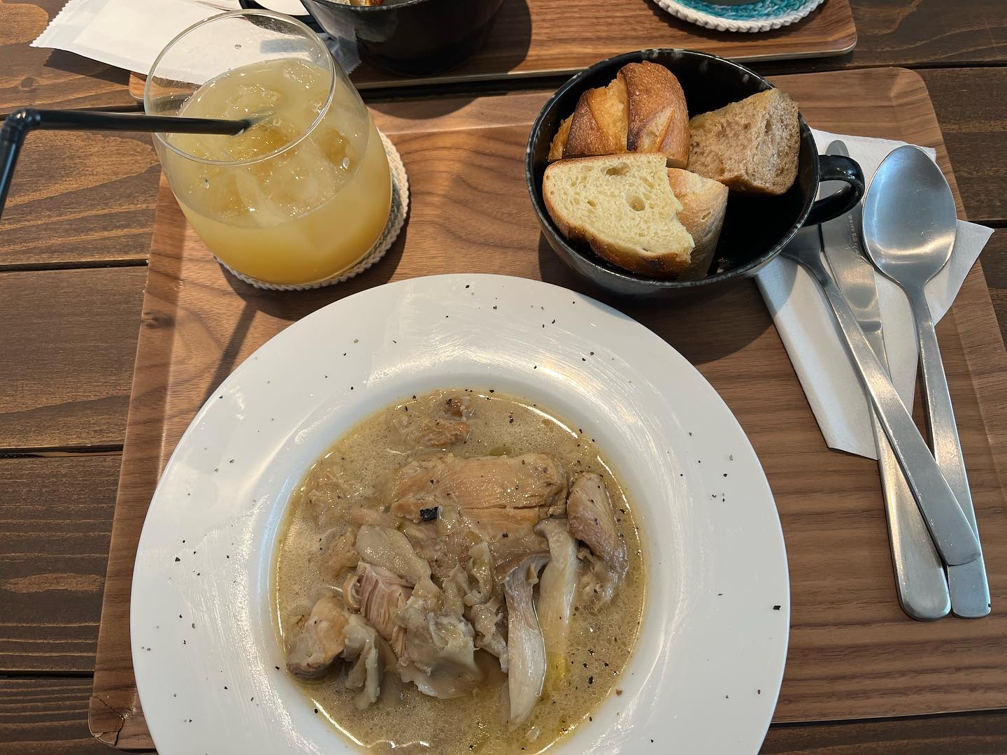 AWESOME Cafe(オーサム カフェ)