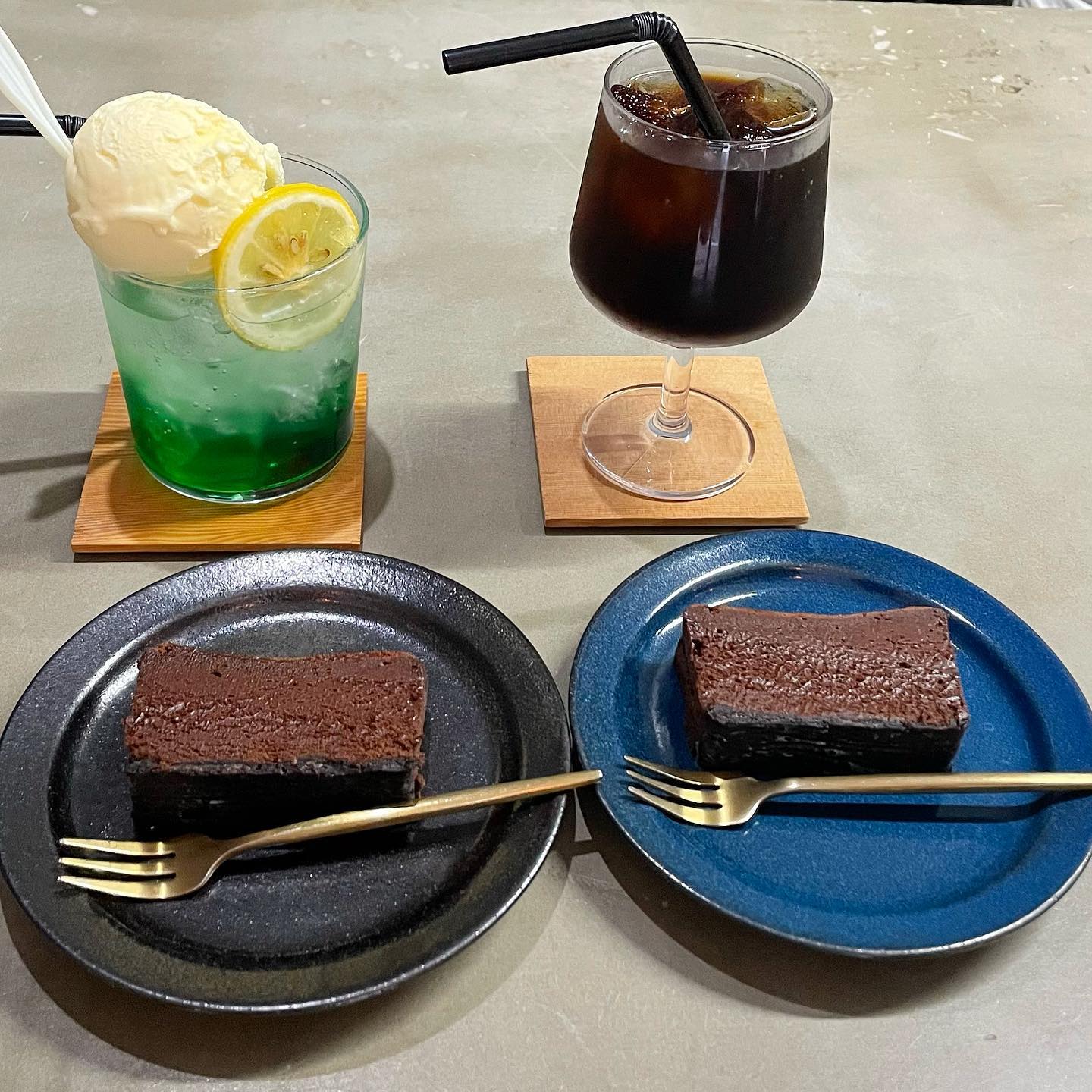 Apartment coffee Door