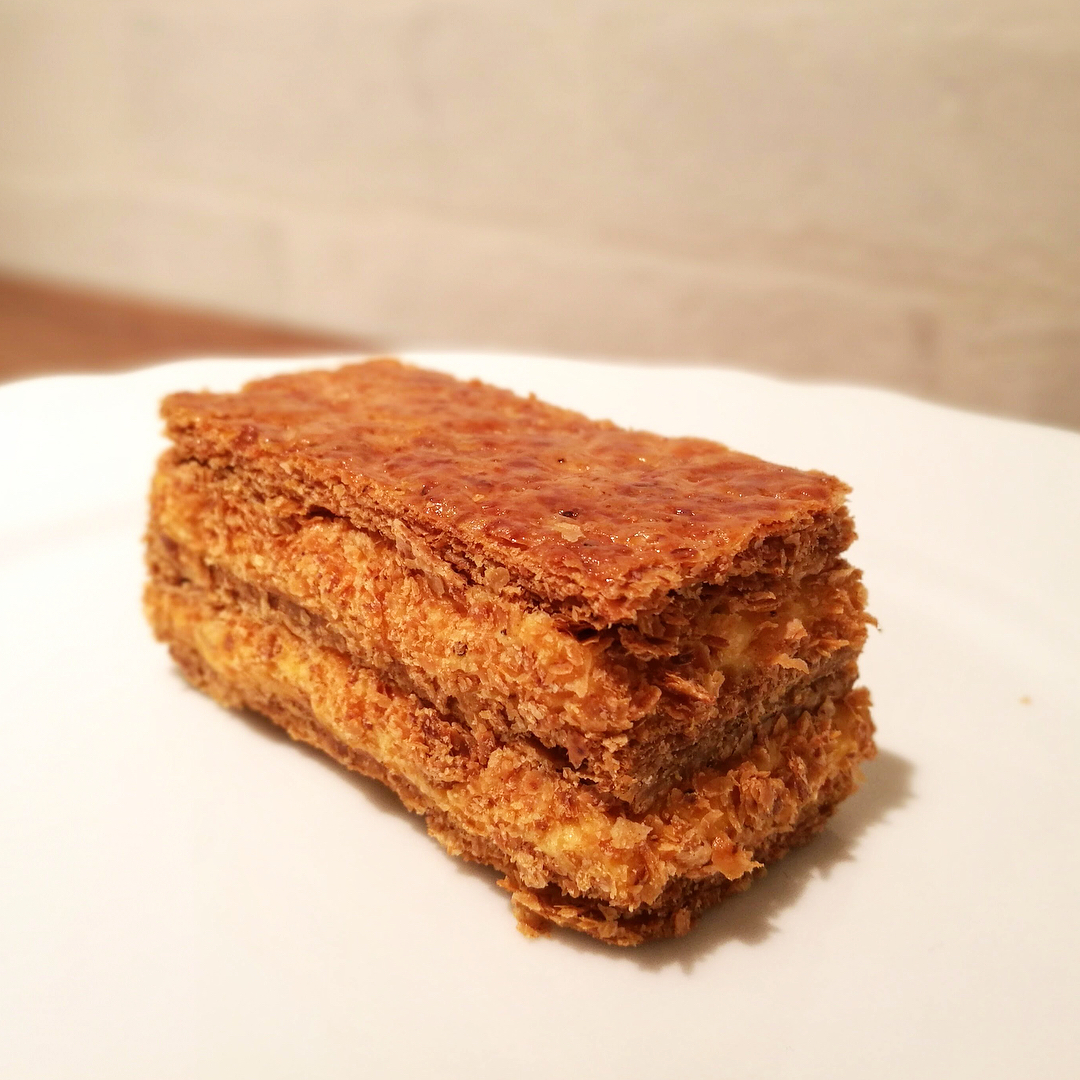 メゾン・ド・プティ・フール本店