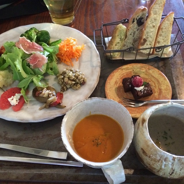 プラウマンズ ランチ ベーカリー