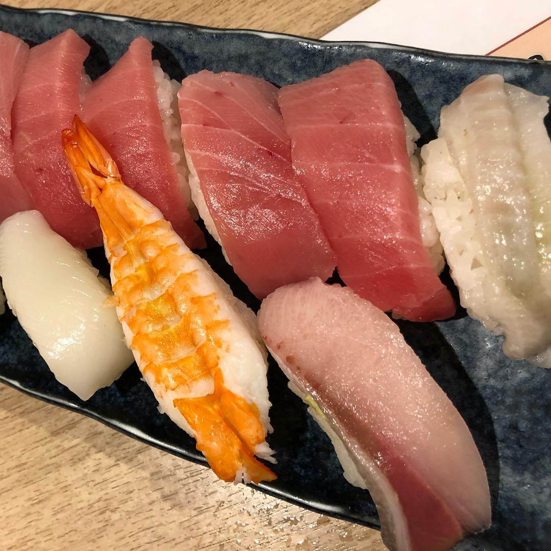 鮨アカデミー 神楽坂店