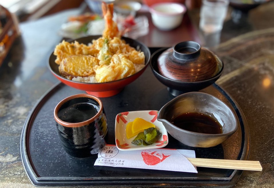 ドライブイン灘