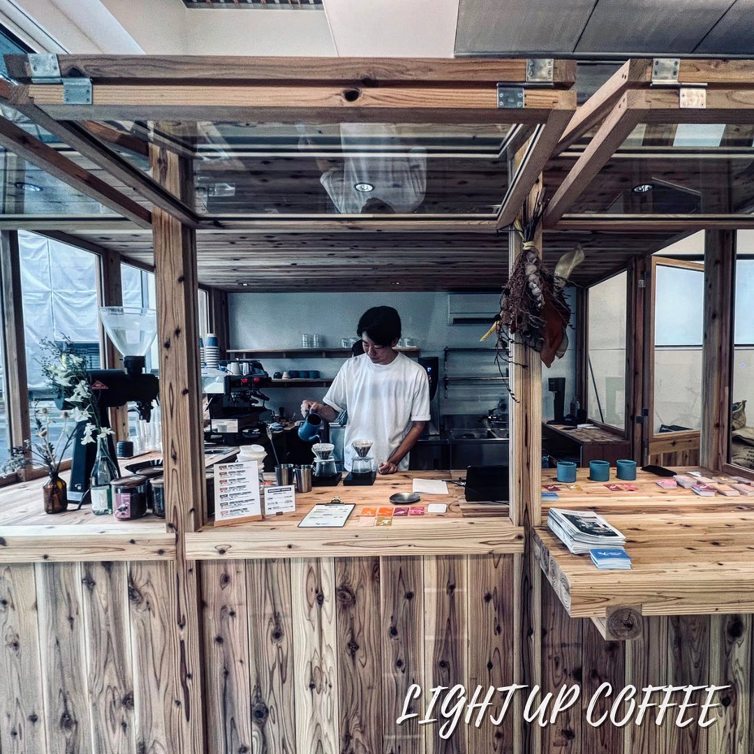 LIGHT UP COFFEE 三鷹店