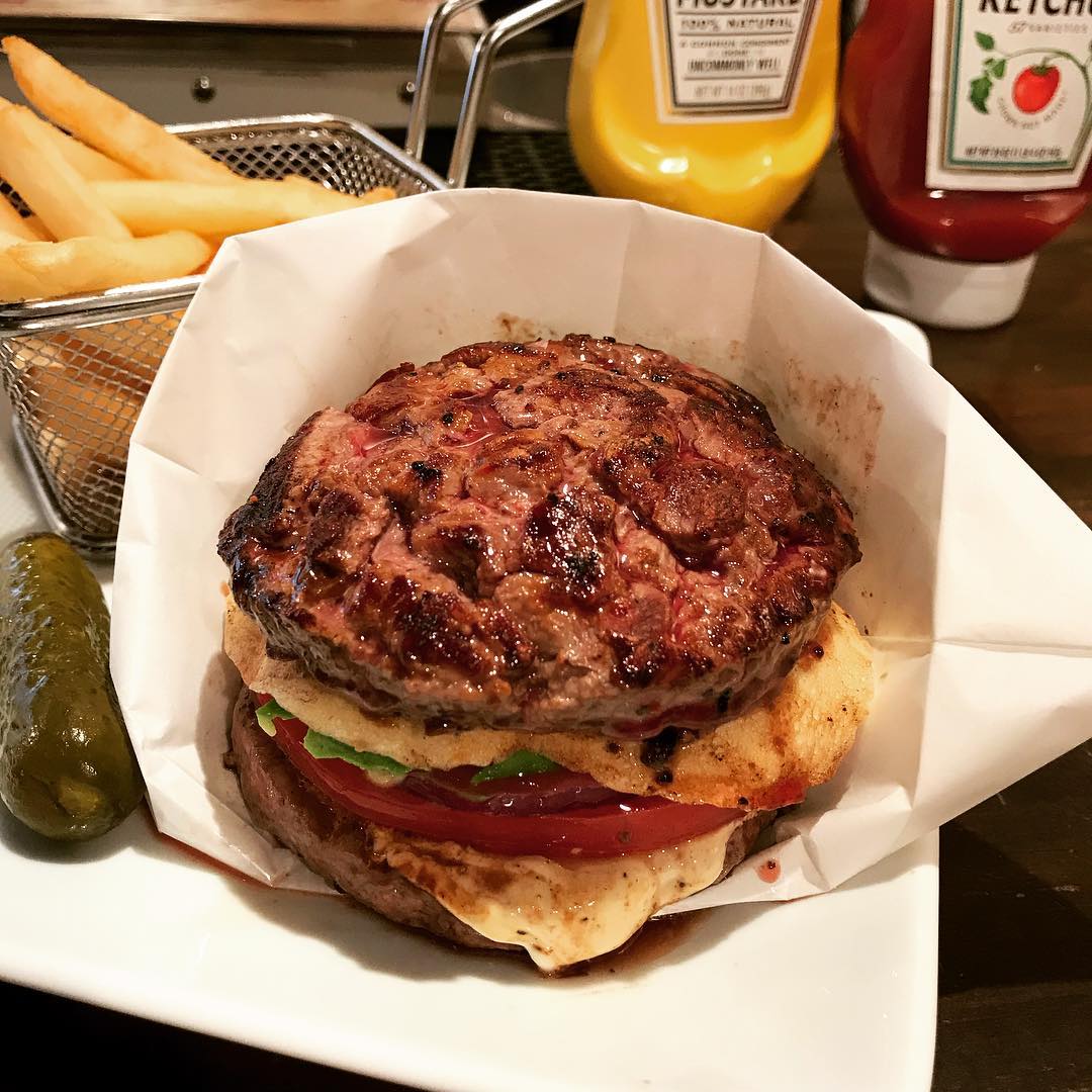 Shake Tree Burger & Bar