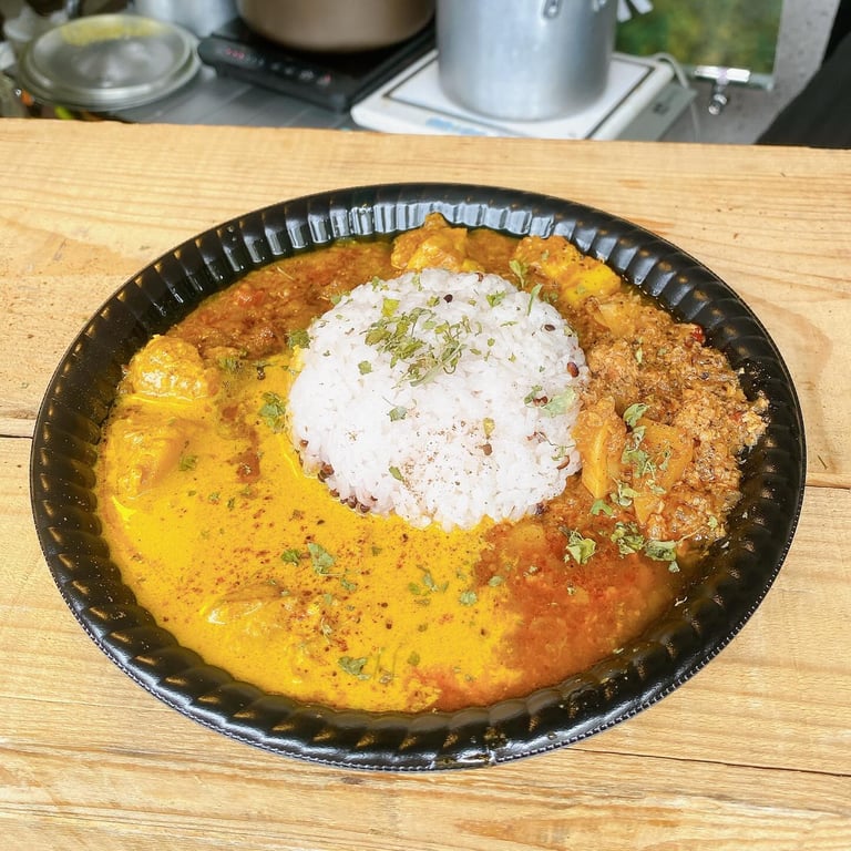 水上ビルの朝市(Farmer's market at ”Suijou Building”)